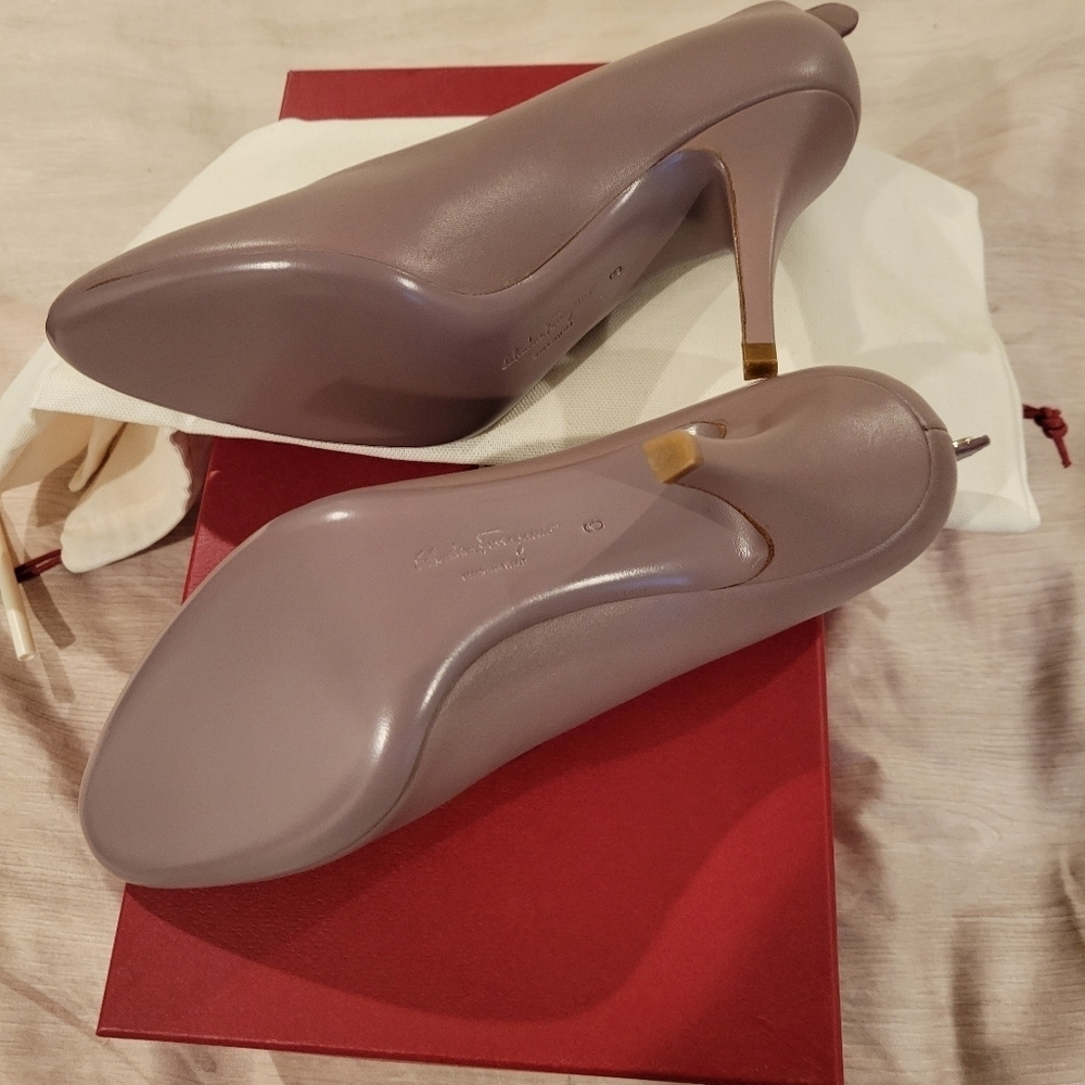 NWB Ferragamo Heels - Picture 8 of 12